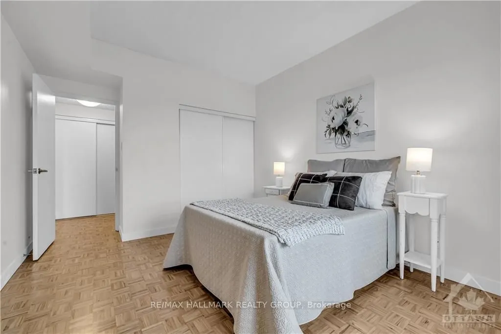 158B MCARTHUR Avenue #1906