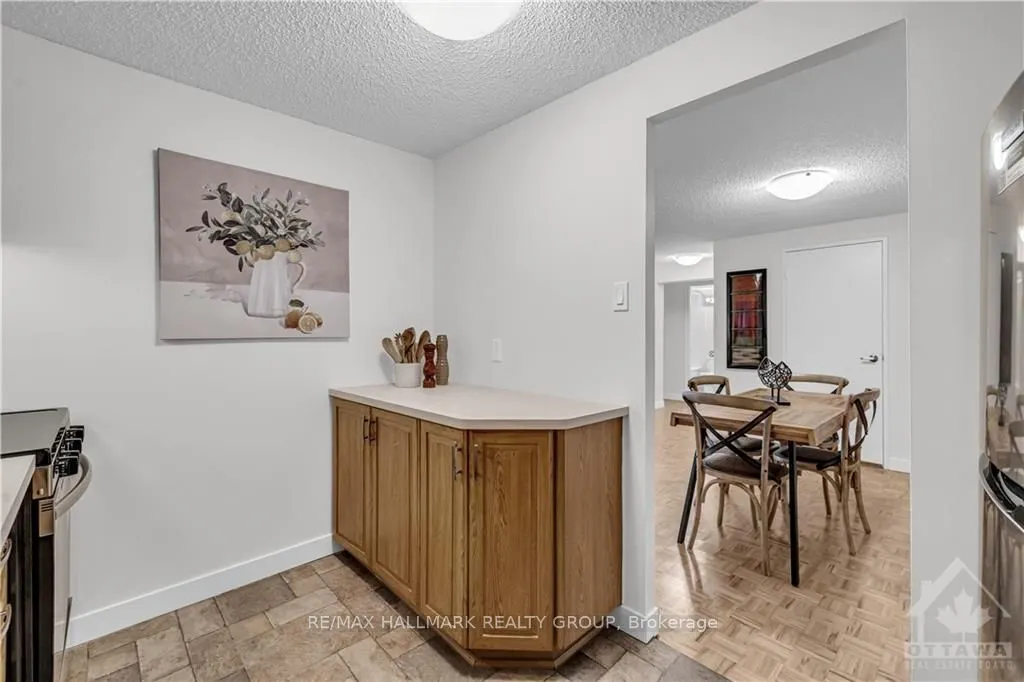 158B MCARTHUR Avenue #1906
