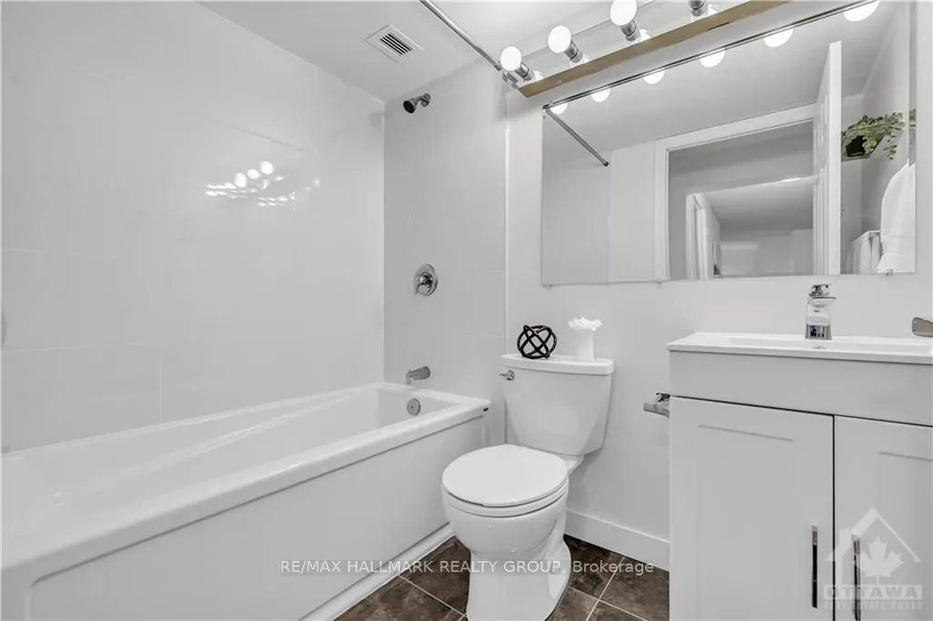 158B MCARTHUR Avenue #1906