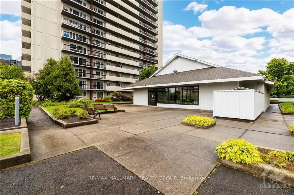 158B MCARTHUR Avenue #1906