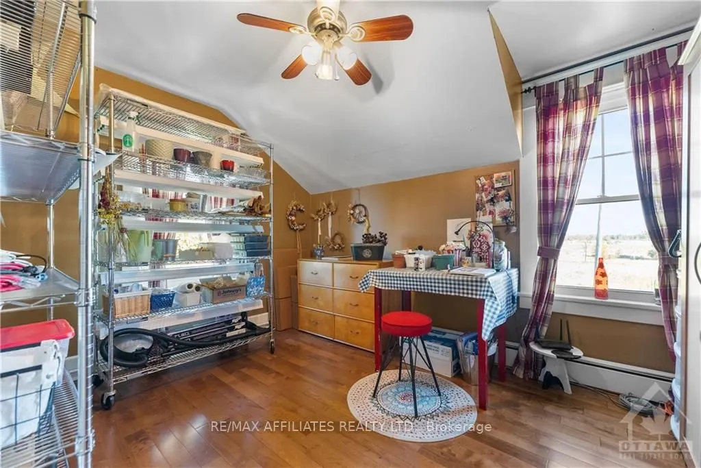 839 BLAKENEY Road