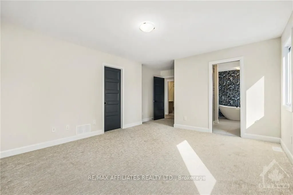 1035 CHABLIS Crescent