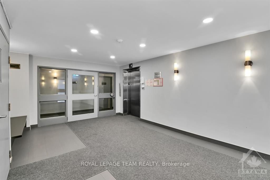 218 VIEWMOUNT Drive #308