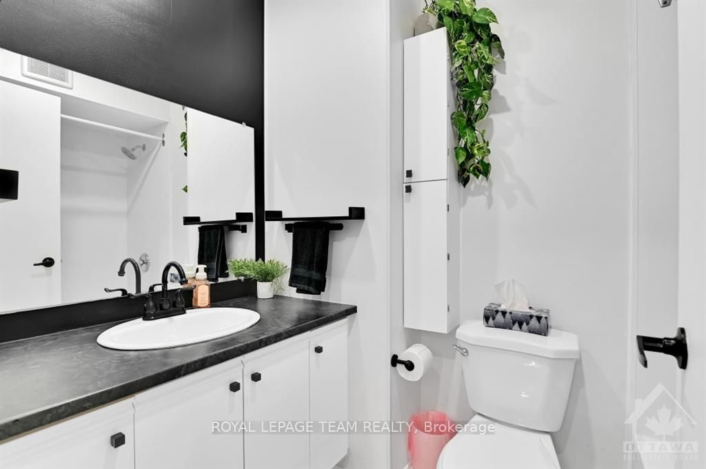 218 VIEWMOUNT Drive #308