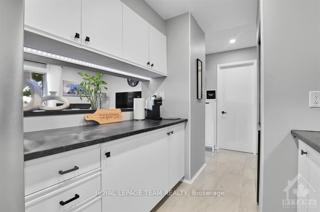 218 VIEWMOUNT Drive #308