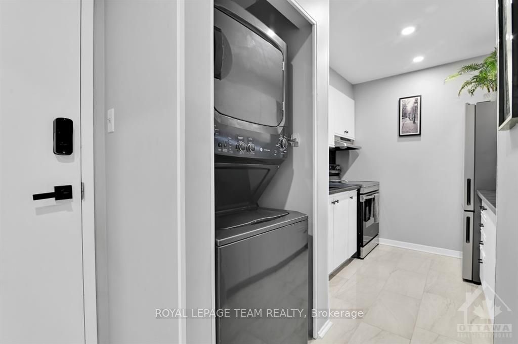 218 VIEWMOUNT Drive #308