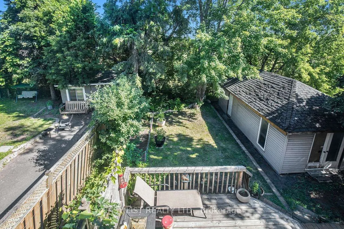 271 MCARTHUR Avenue