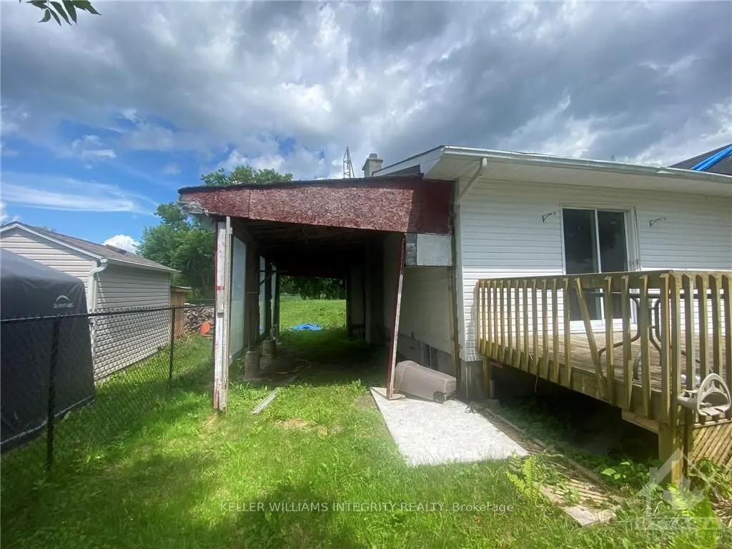 2415 DU LAC Road