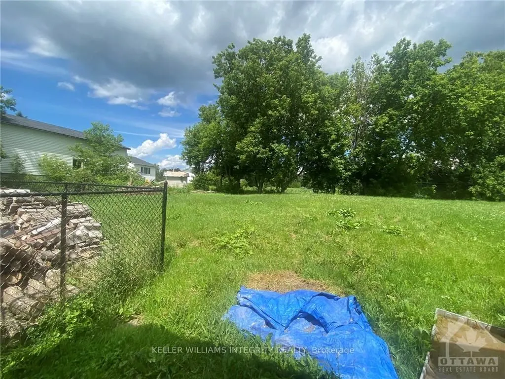 2415 DU LAC Road