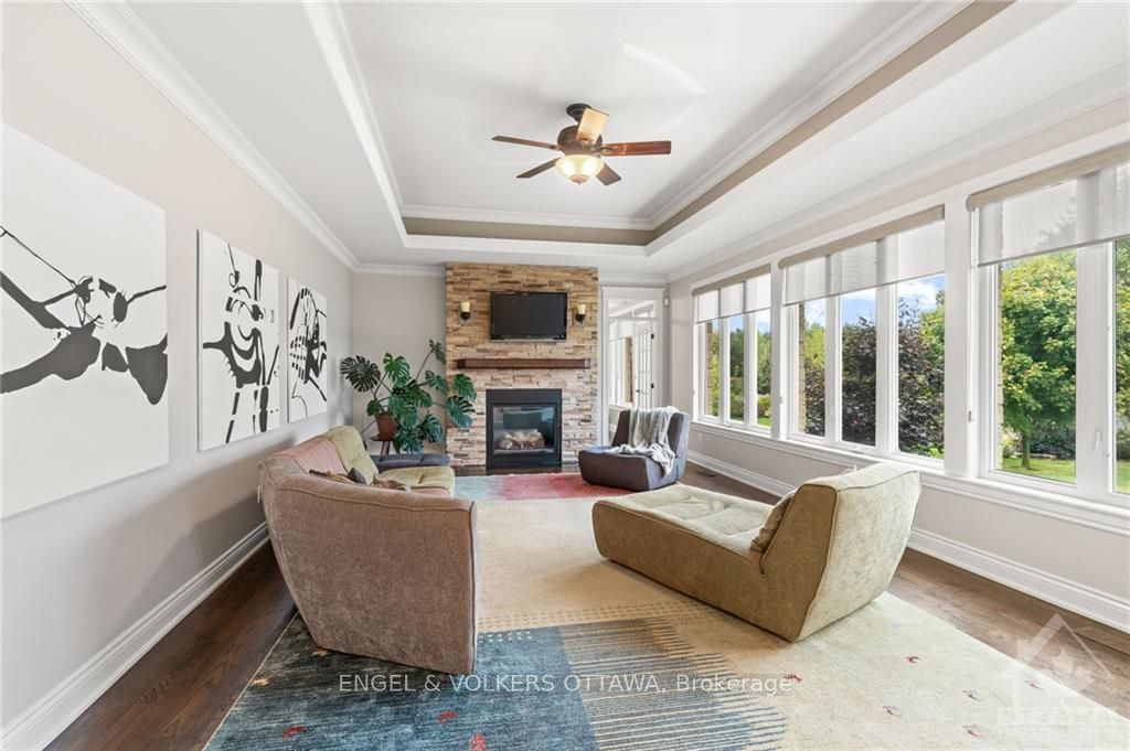 6808 SUNCREST Drive