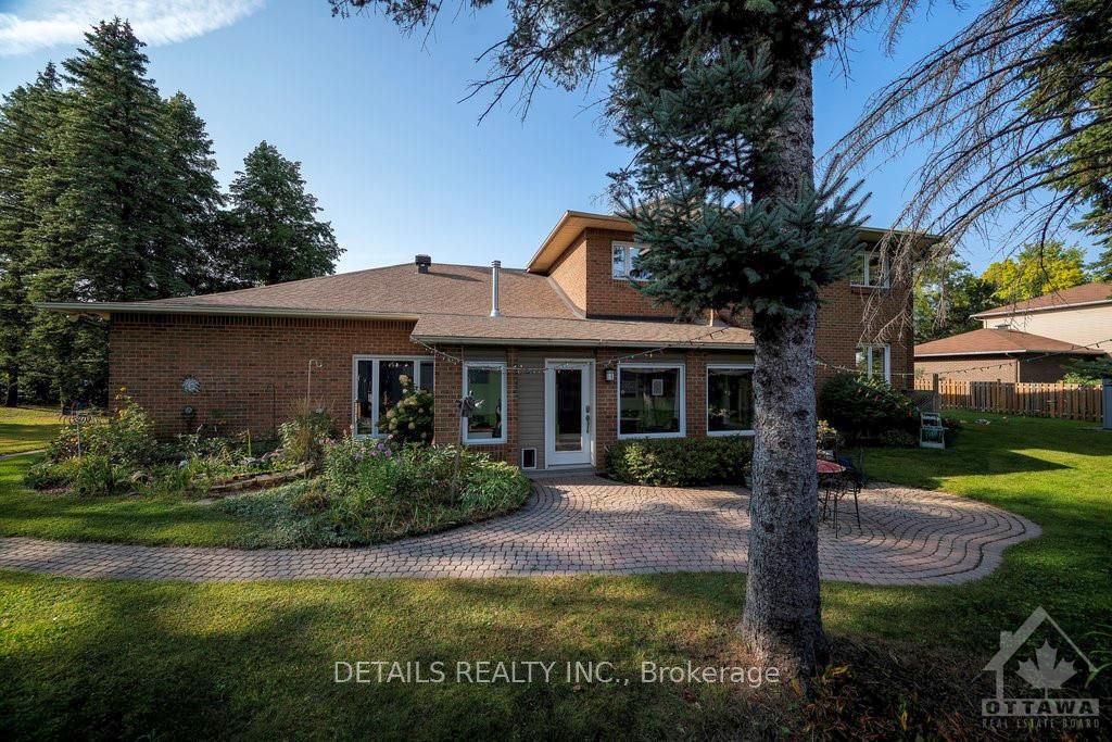 3 WINTERGREEN Drive