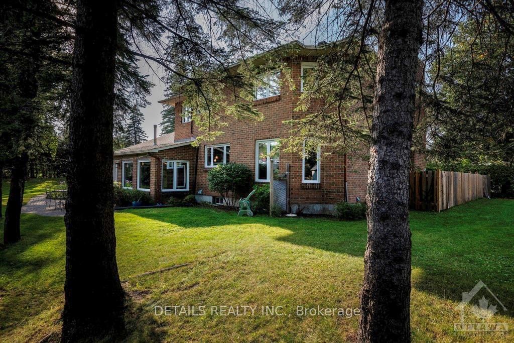 3 WINTERGREEN Drive