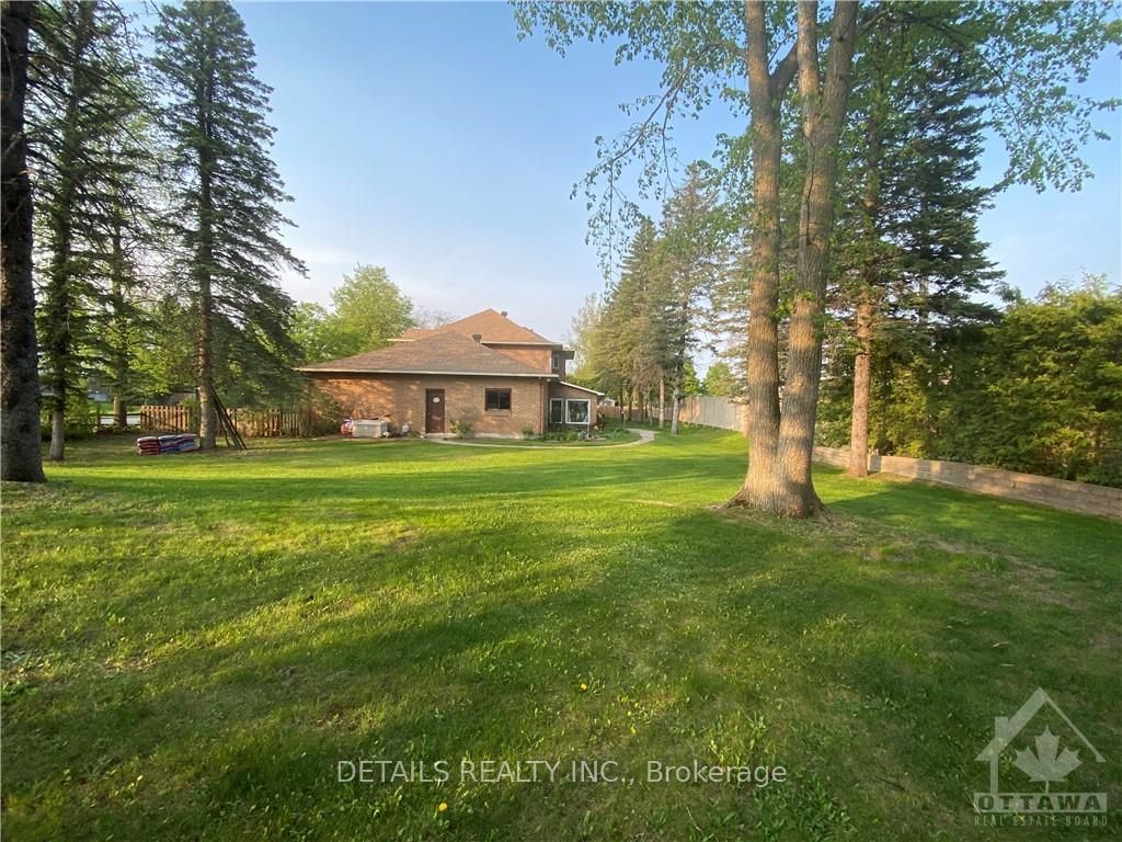 3 WINTERGREEN Drive