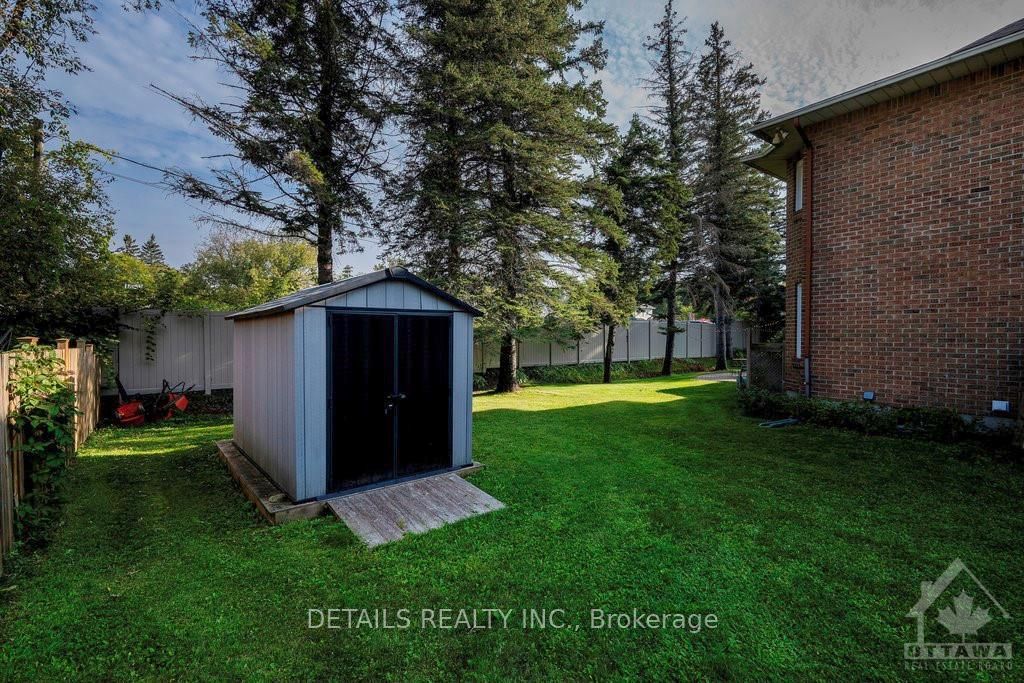 3 WINTERGREEN Drive