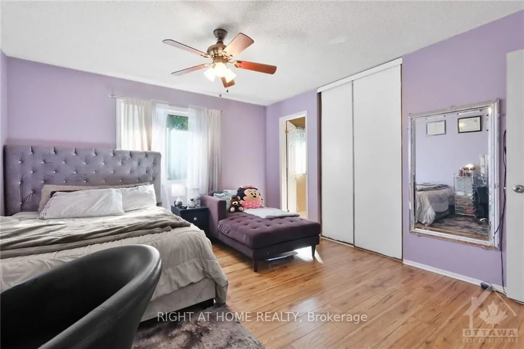 6104 VINEYARD Drive