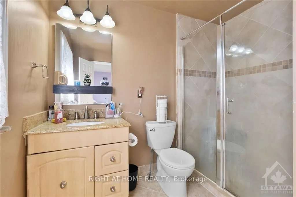 6104 VINEYARD Drive