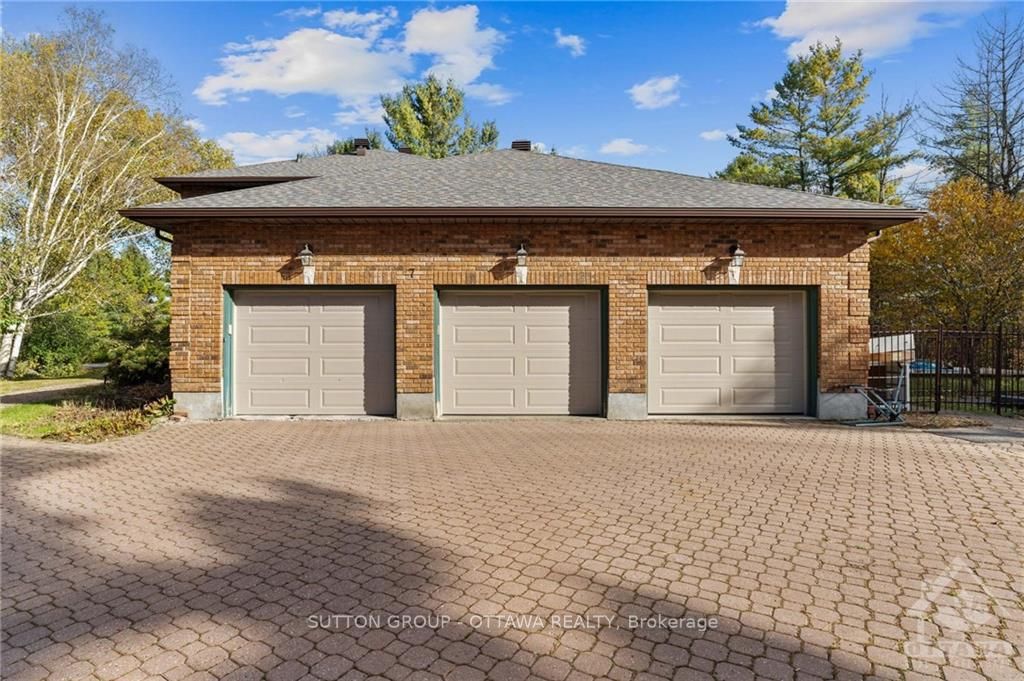 7 ROLSTON Way