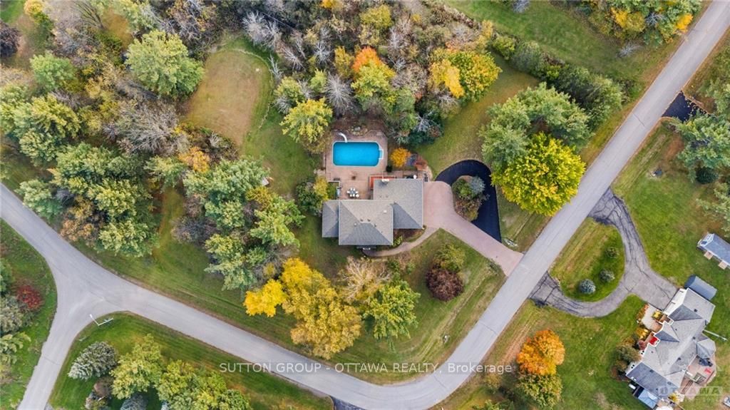 7 ROLSTON Way