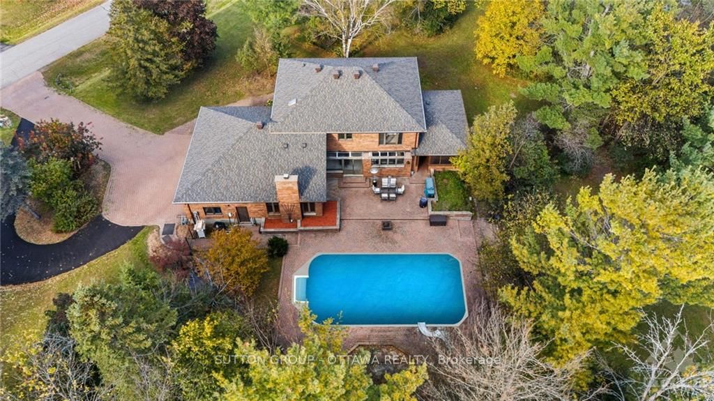 7 ROLSTON Way
