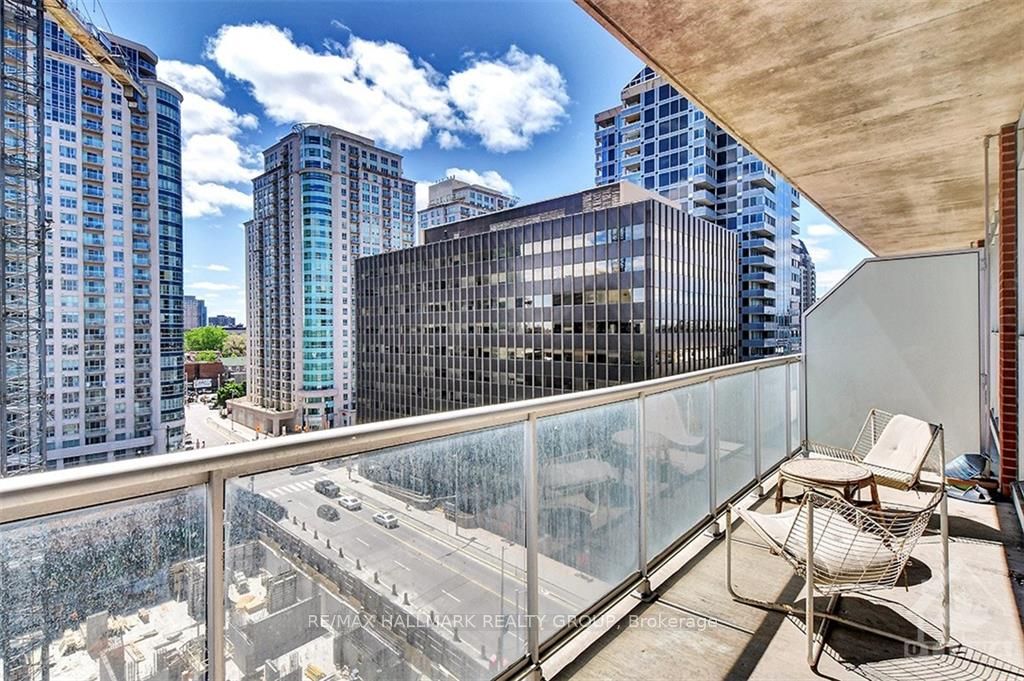179 GEORGE Street #1004
