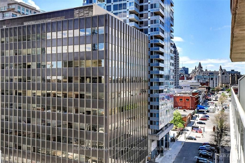 179 GEORGE Street #1004