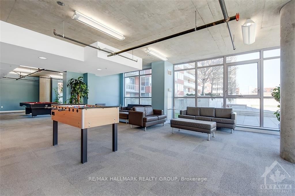 179 GEORGE Street #1004
