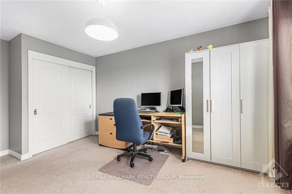 4220 KELLY FARM Drive