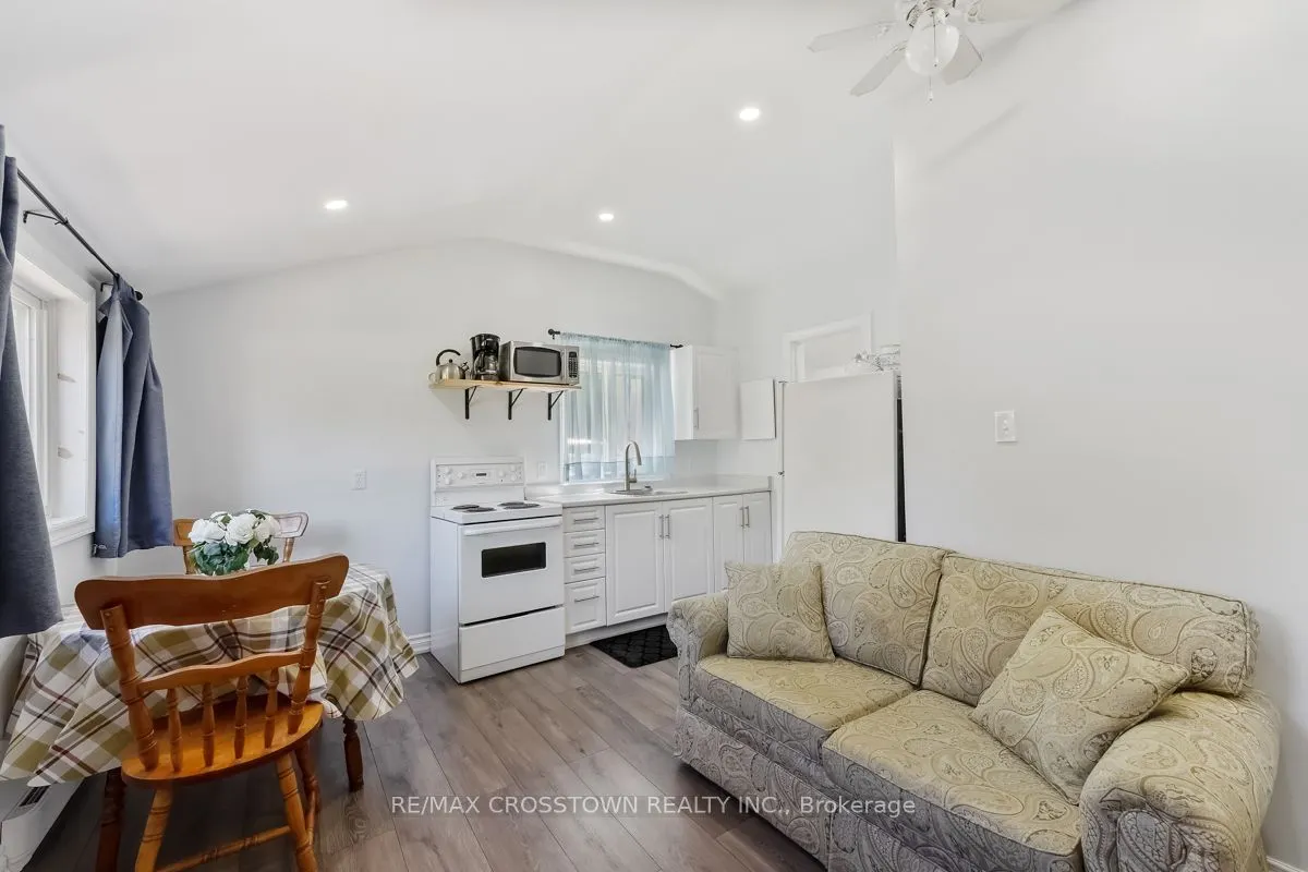 230-232 Lake Dalrymple Road, #14
