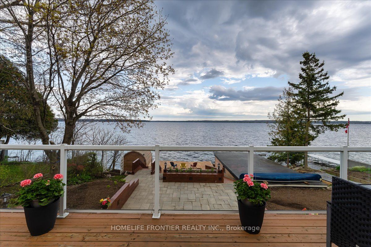 6 Lakeview Park Road