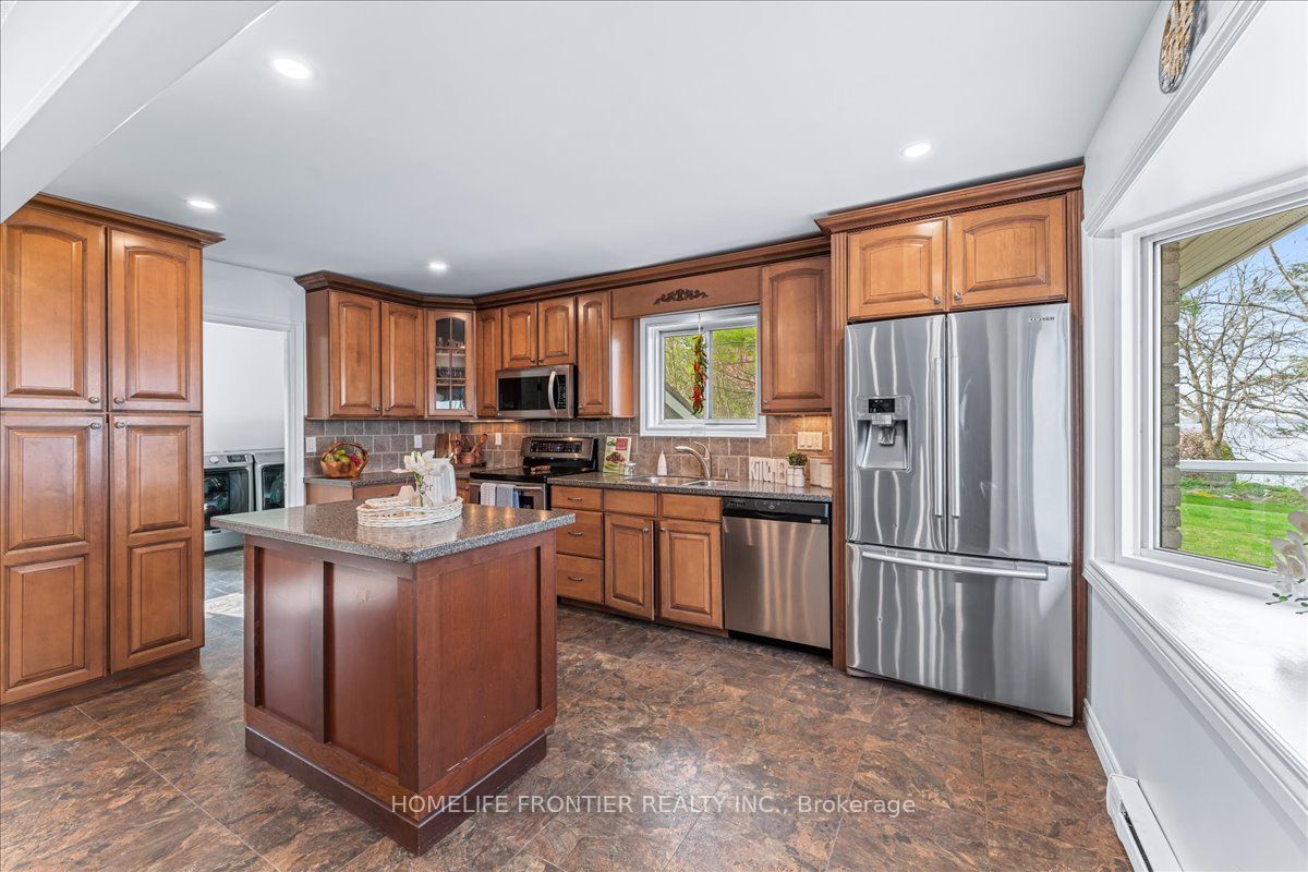 6 Lakeview Park Road
