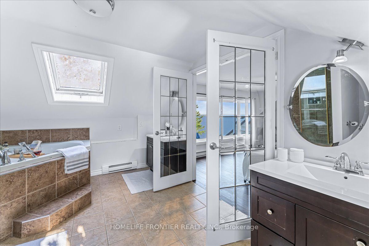 6 Lakeview Park Road