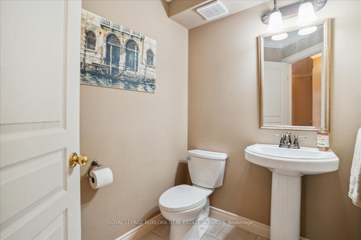515 North Service Road, #27