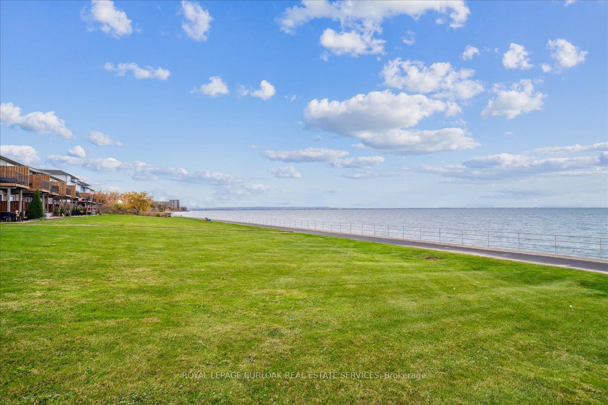 515 North Service Road, #27