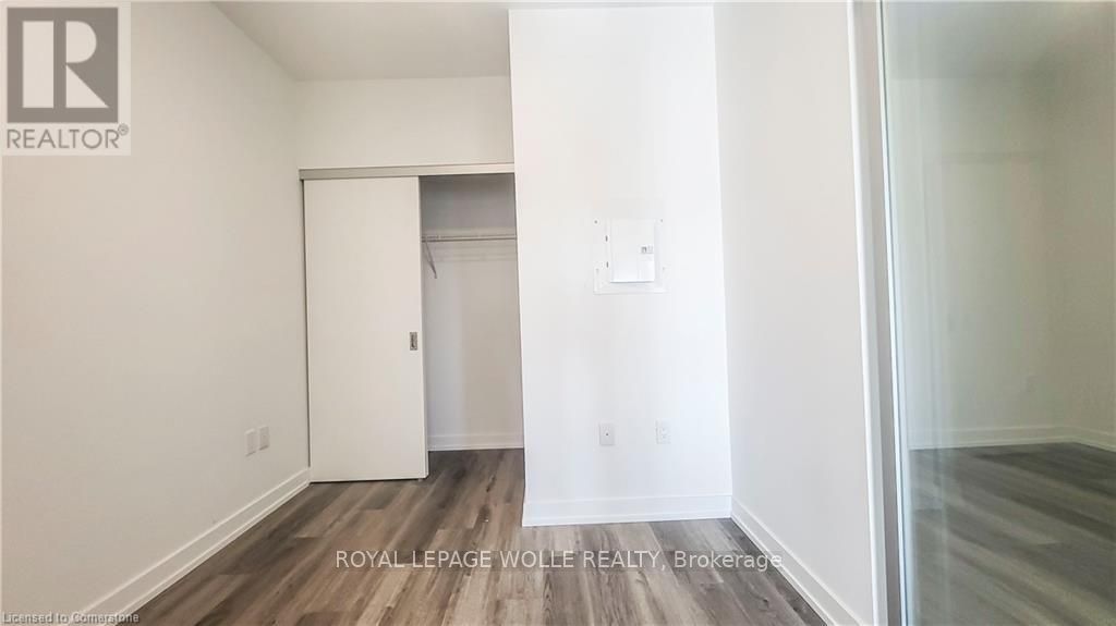 15 Wellington Street S #304
