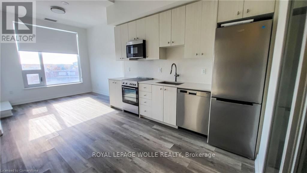 15 Wellington Street S #304