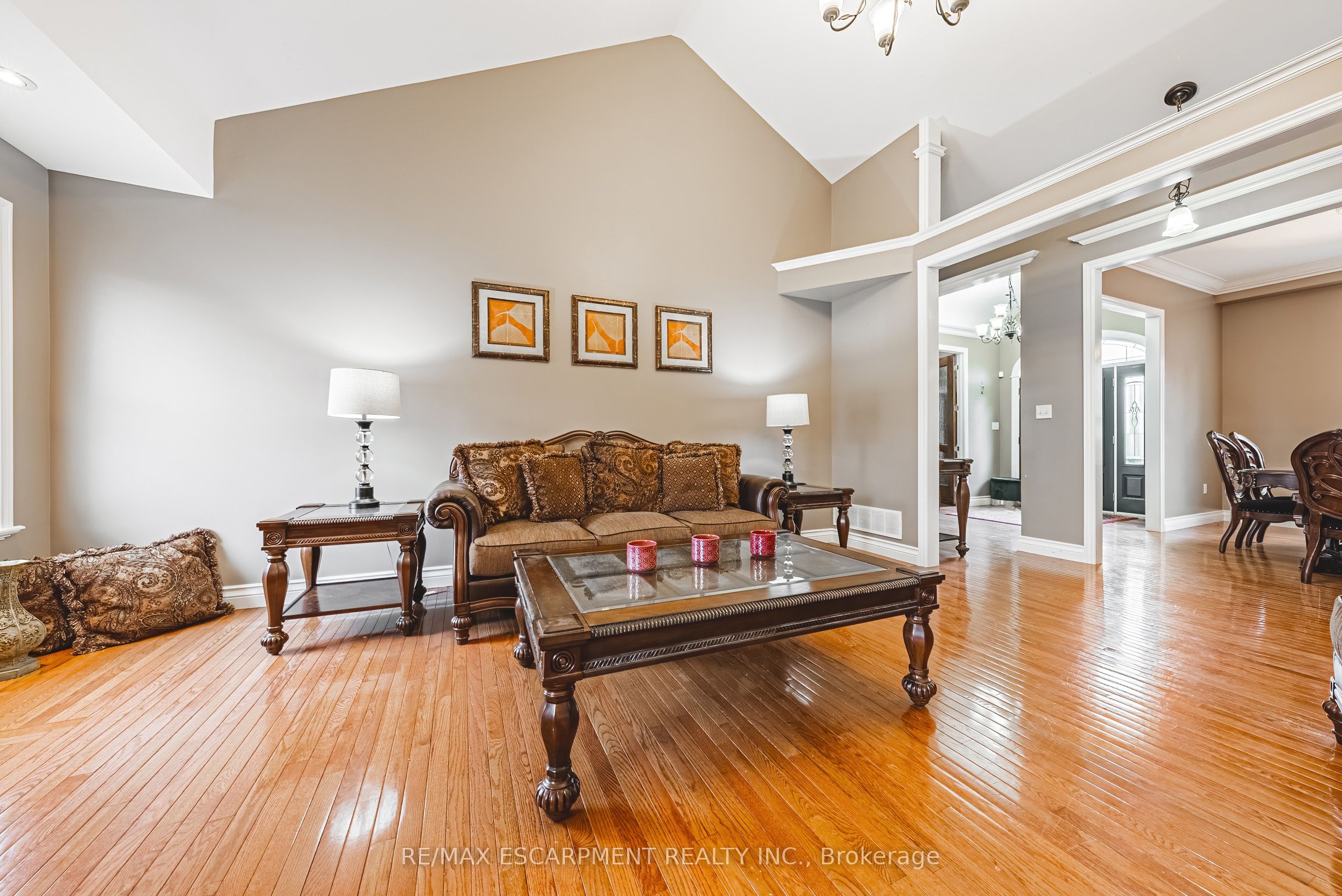 6 Laing Court