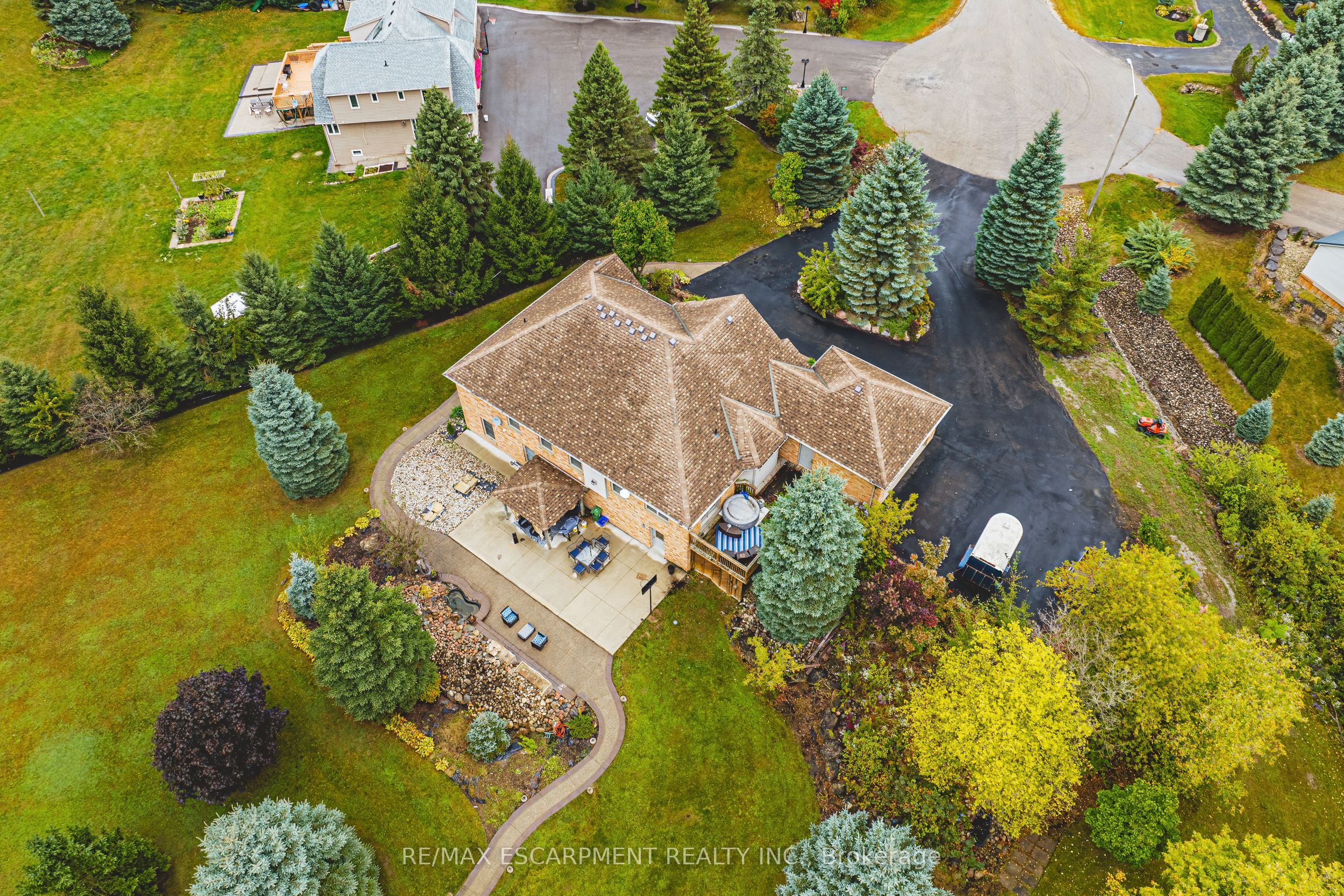 6 Laing Court