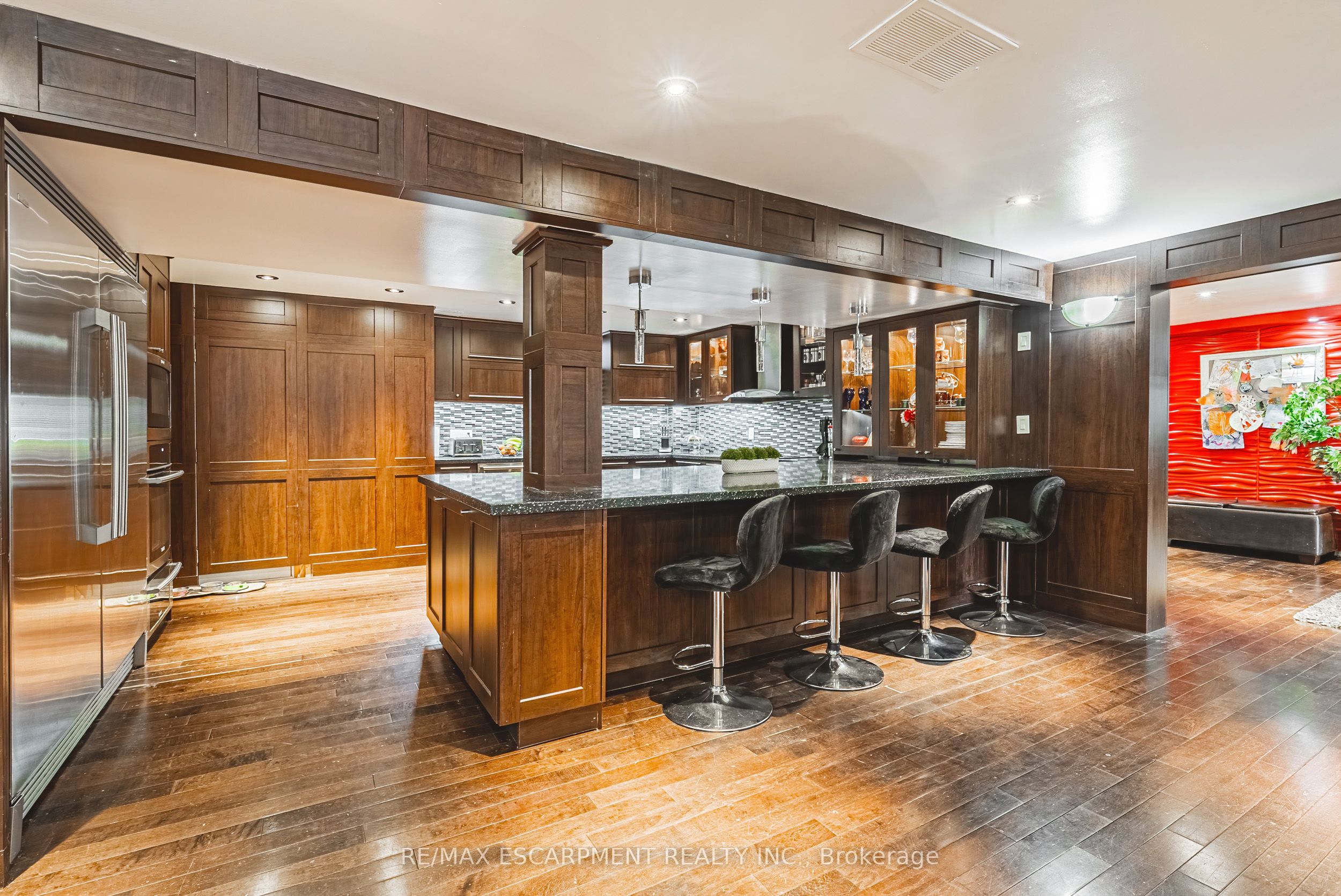 6 Laing Court