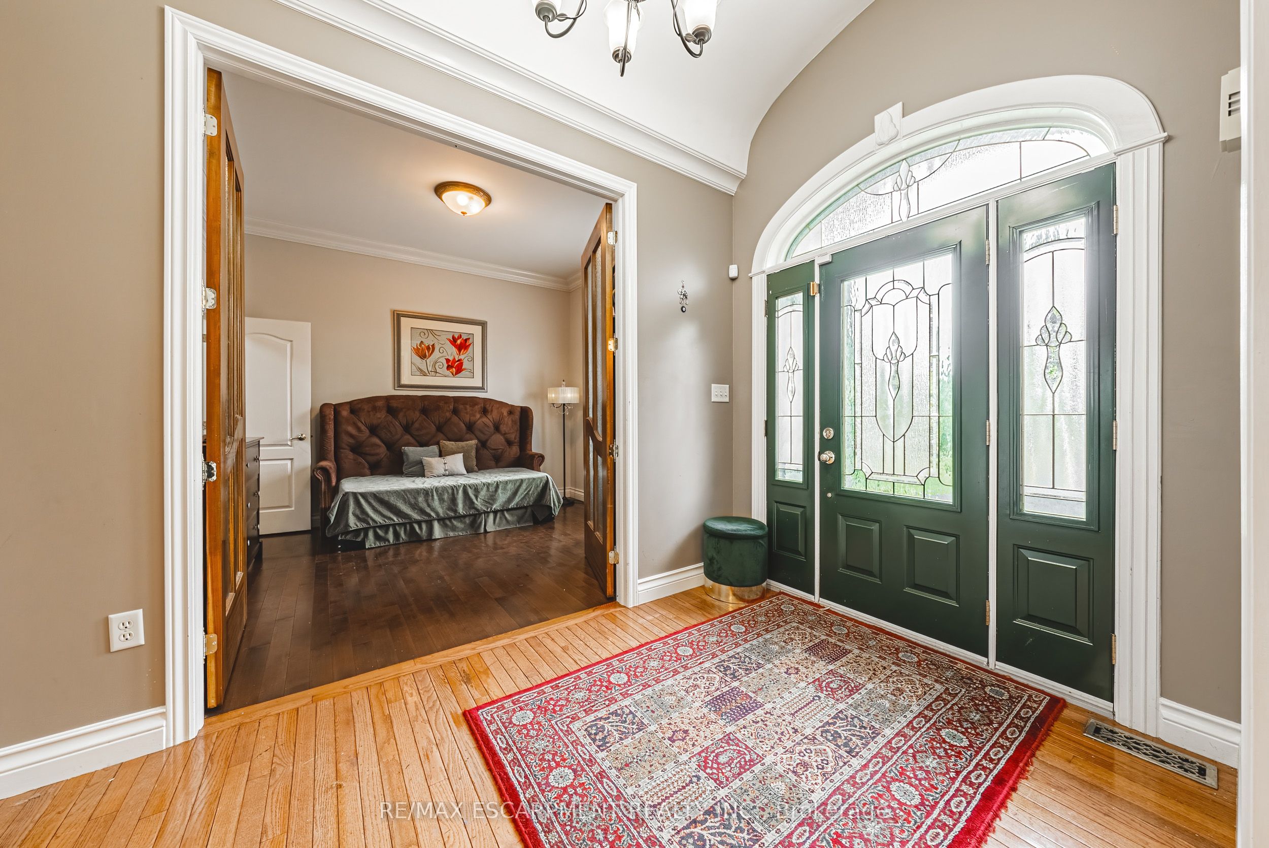 6 Laing Court