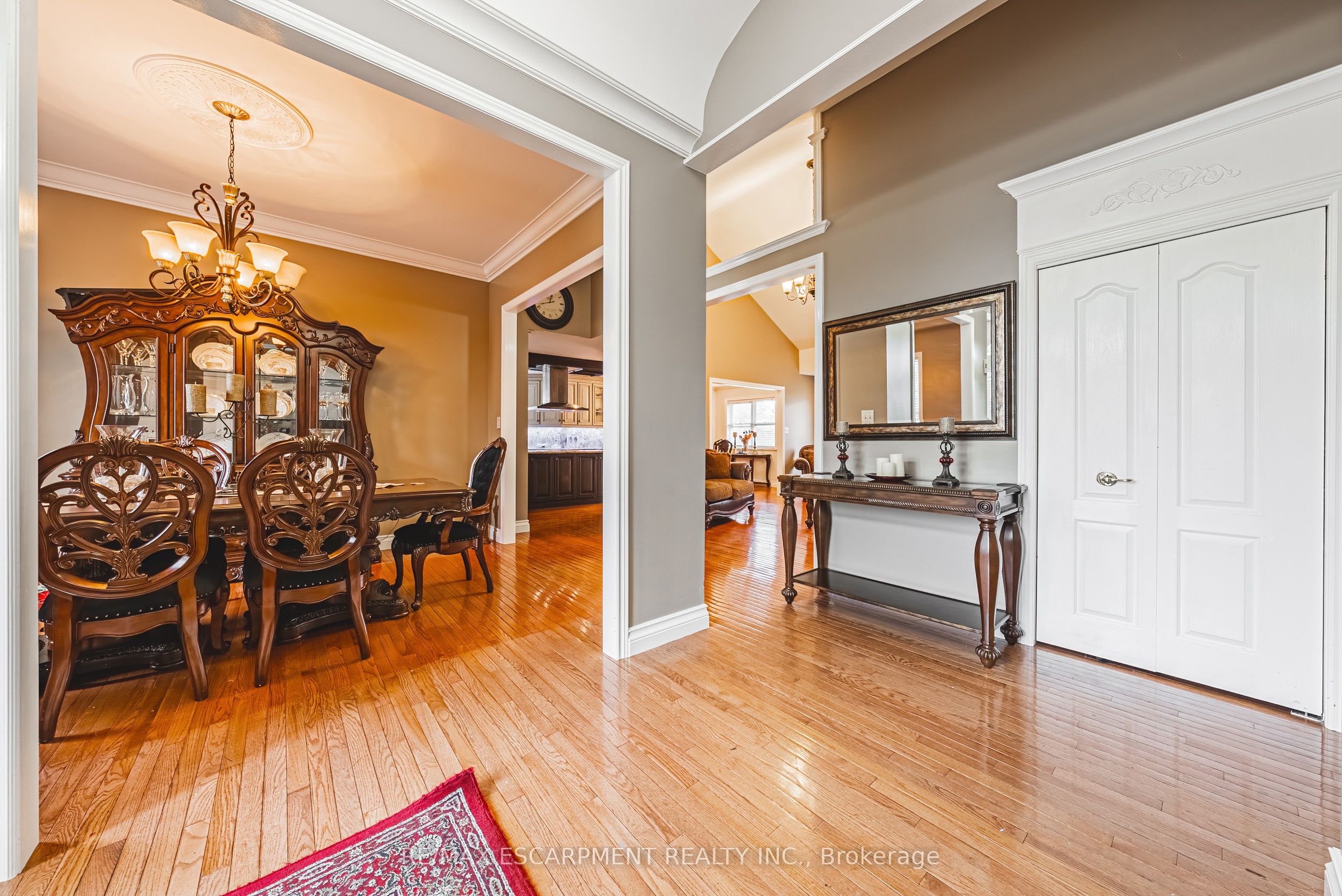 6 Laing Court