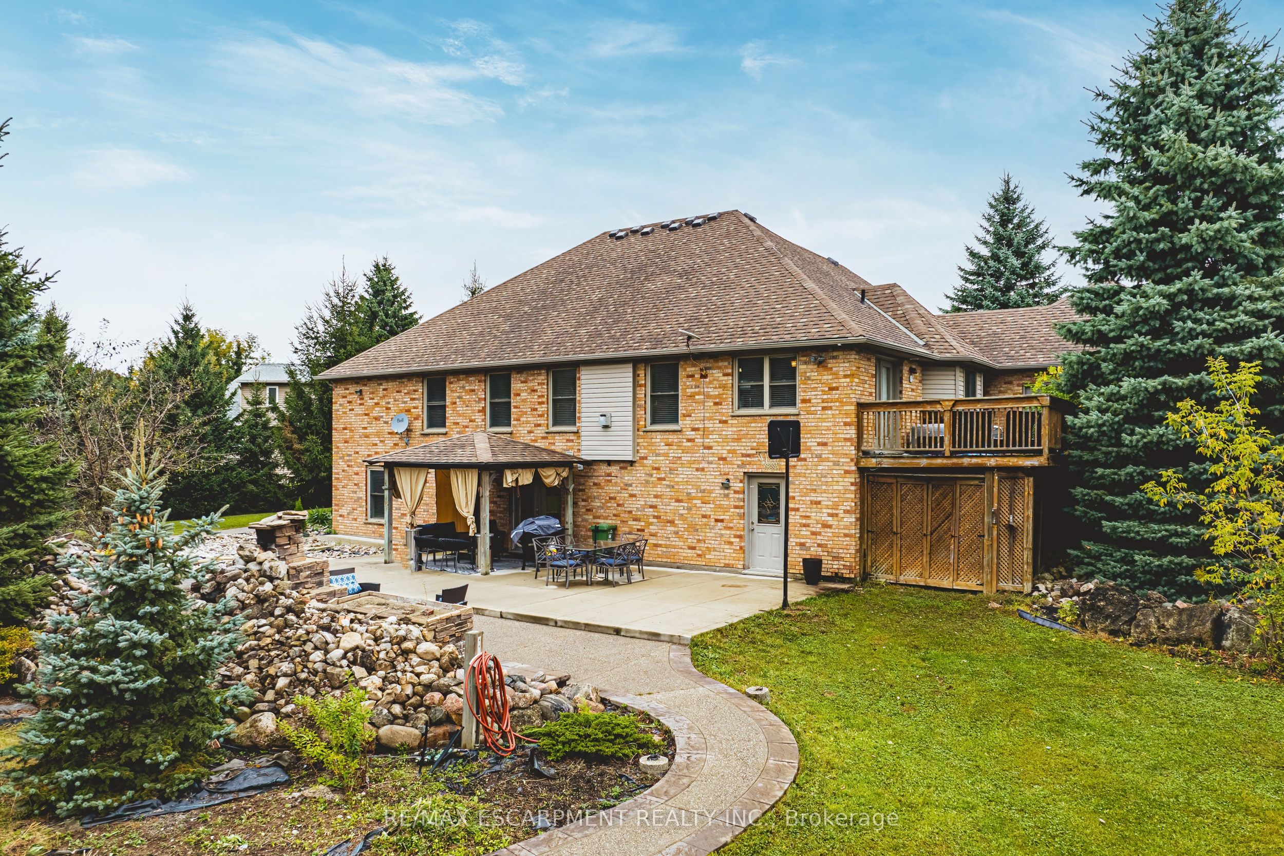 6 Laing Court