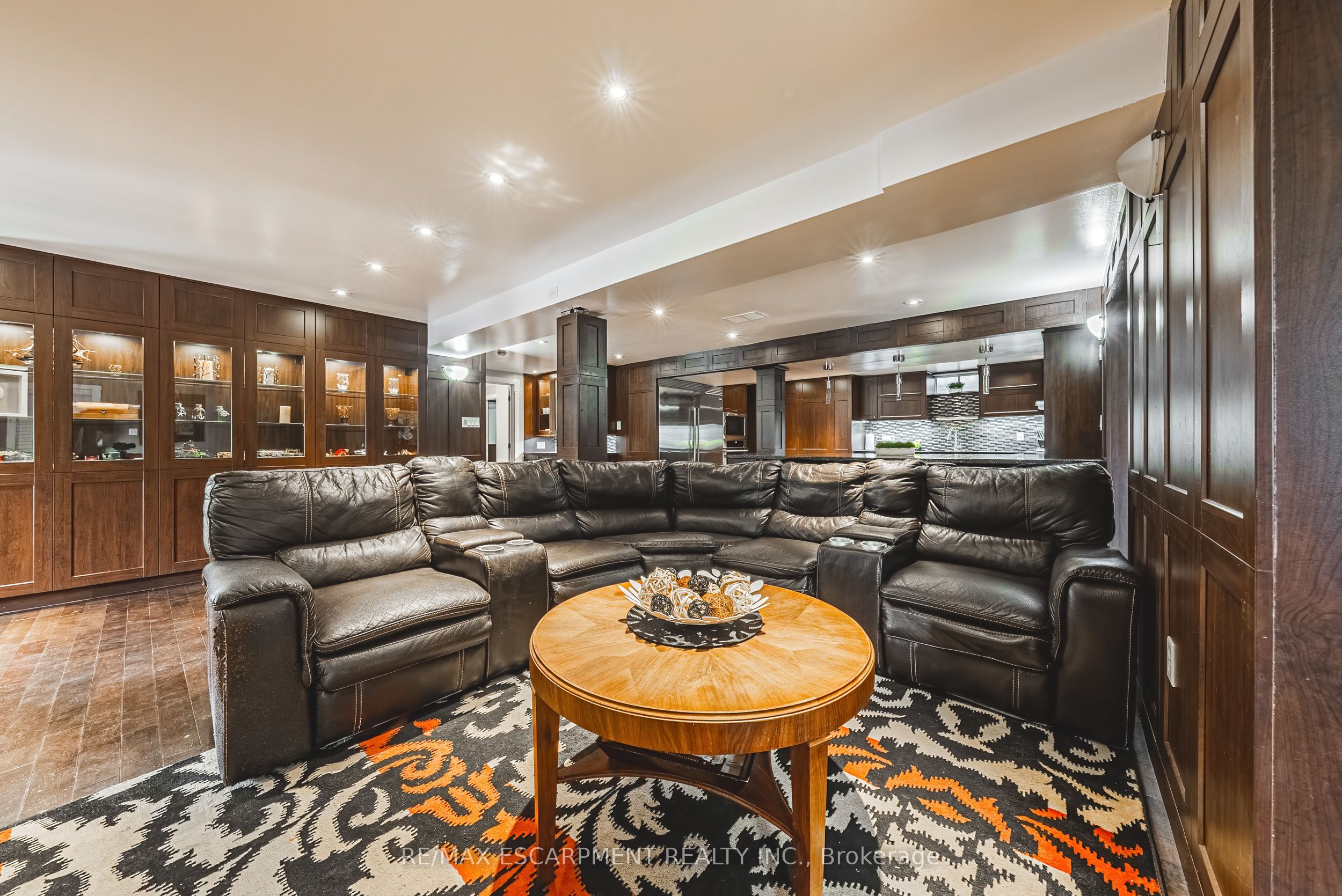 6 Laing Court