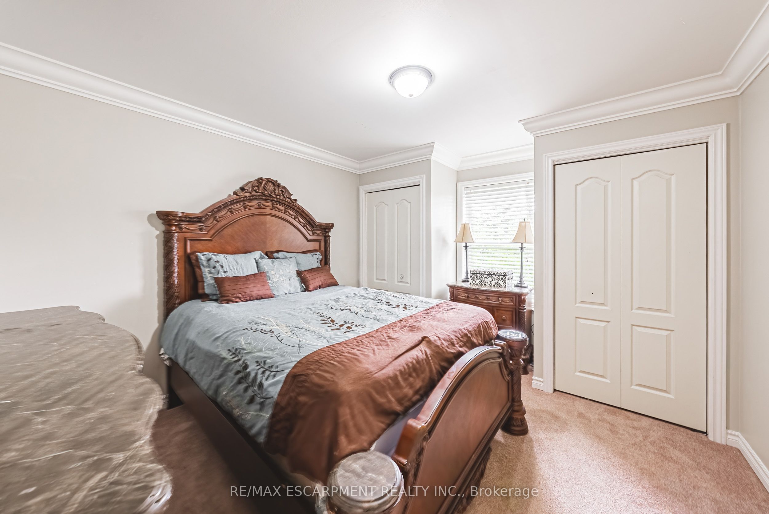 6 Laing Court