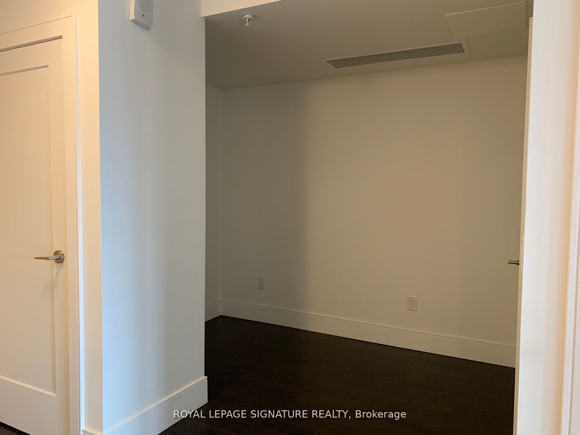 15 Prince Albert Boulevard #307