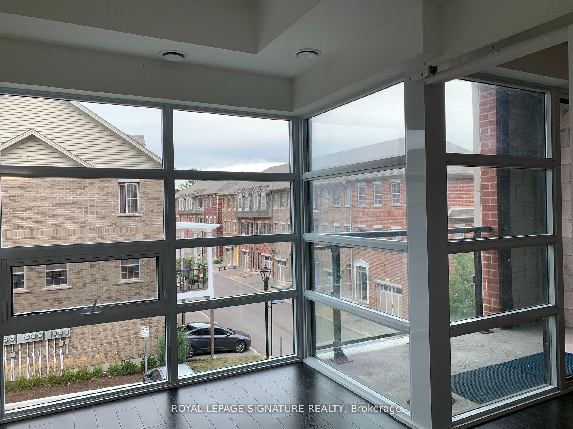 15 Prince Albert Boulevard #307