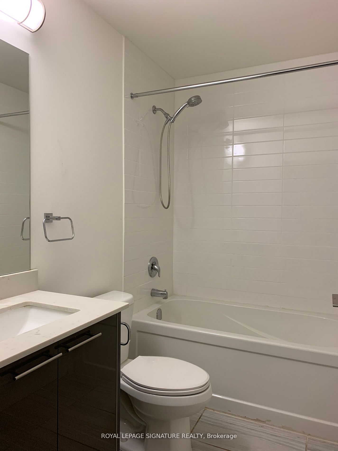 15 Prince Albert Boulevard #307