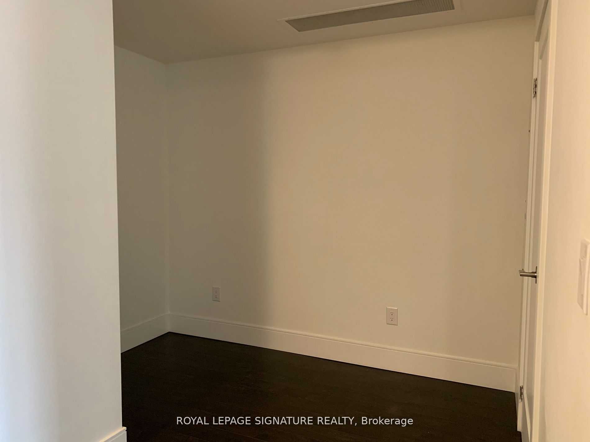 15 Prince Albert Boulevard #307