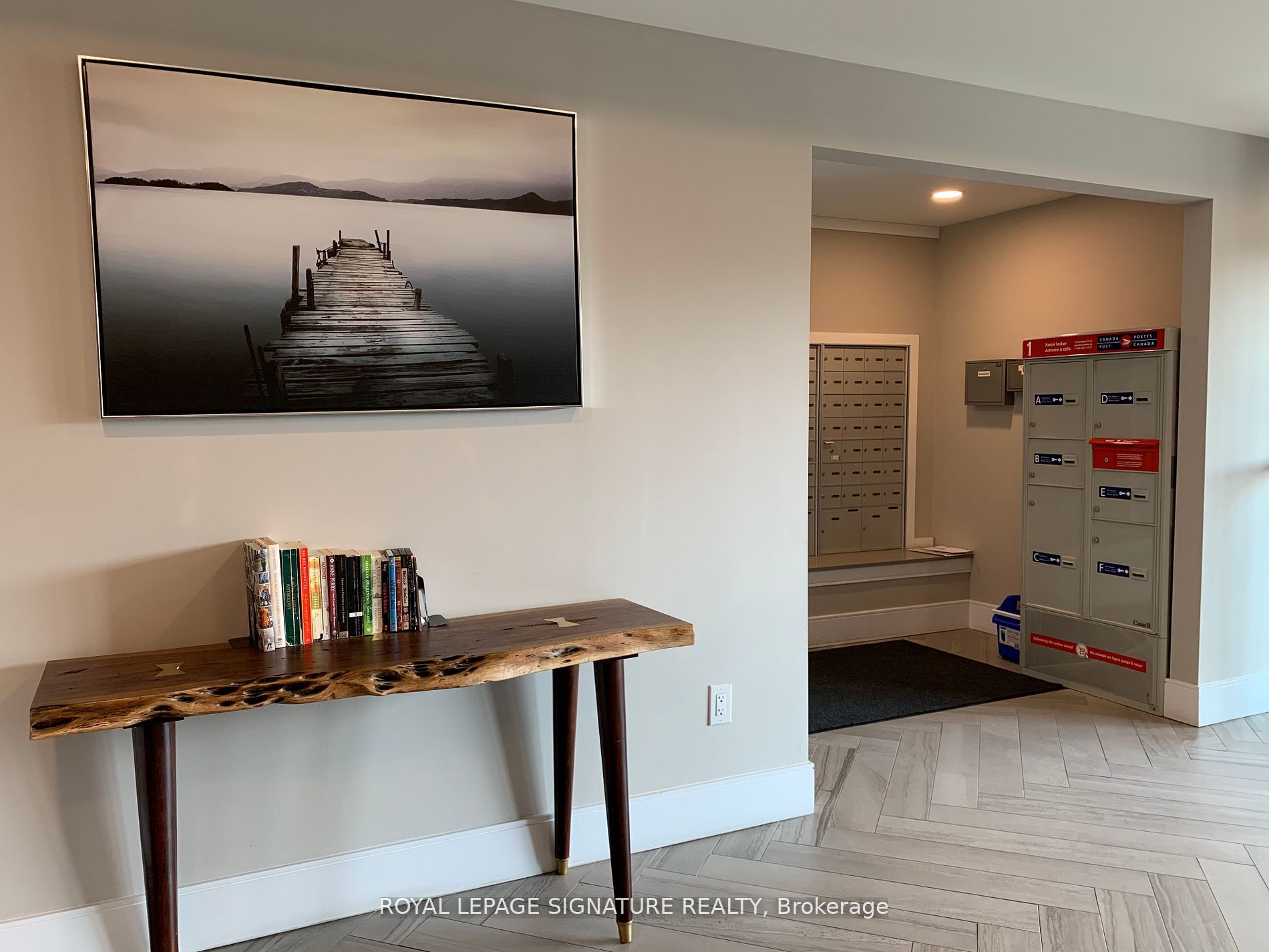 15 Prince Albert Boulevard #307