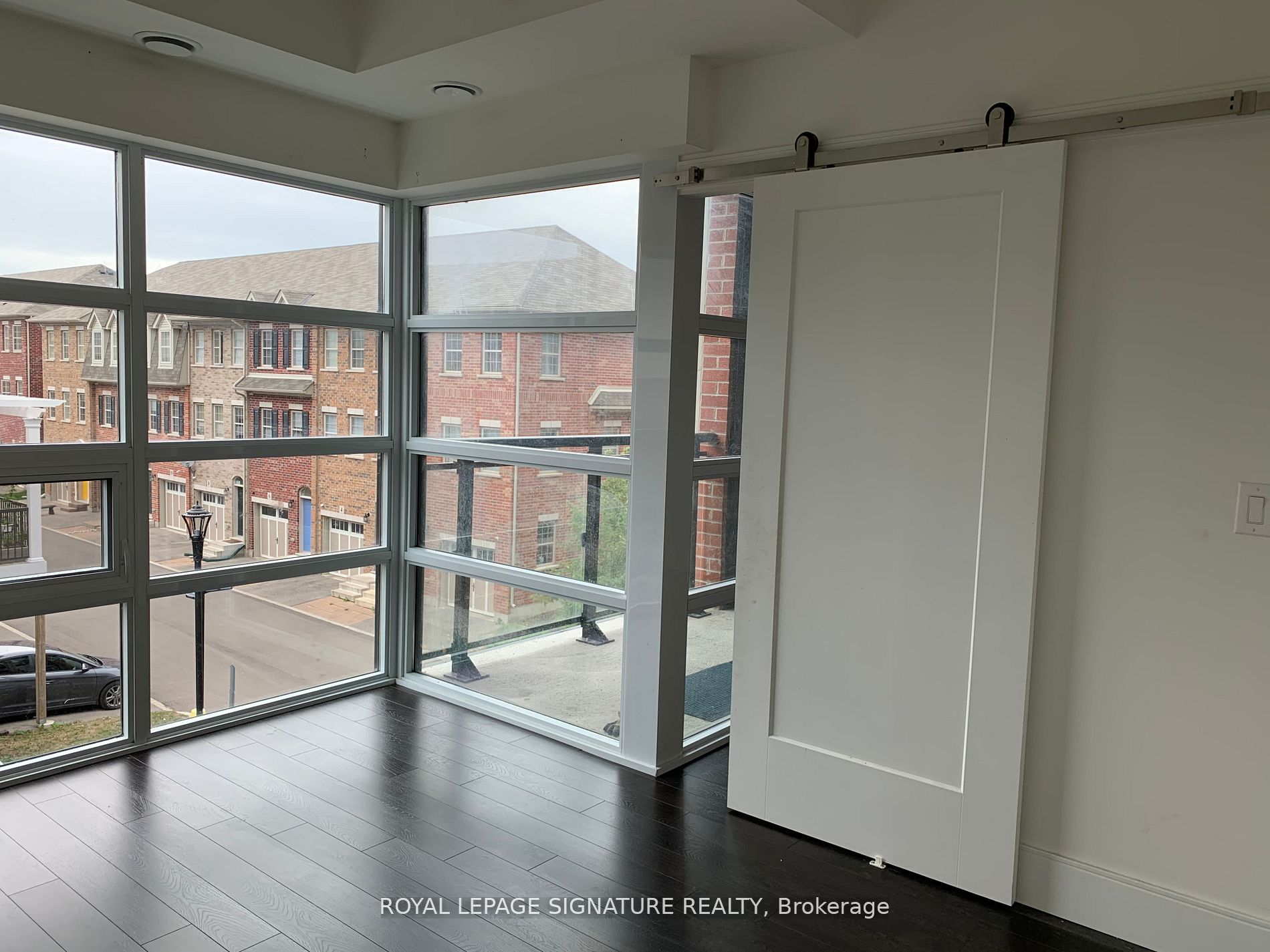 15 Prince Albert Boulevard #307