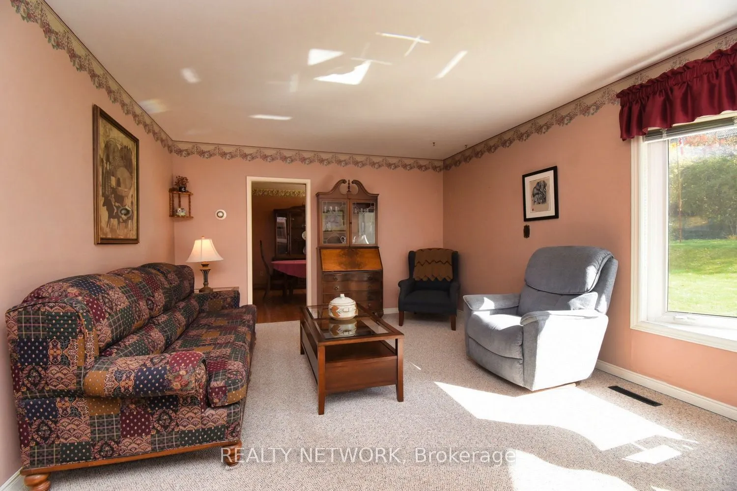 18 Pleasant Avenue